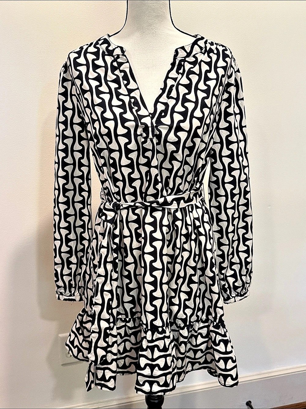 Jessica Simpson Abstract Cotton Mini Dress Black & White Size Medium